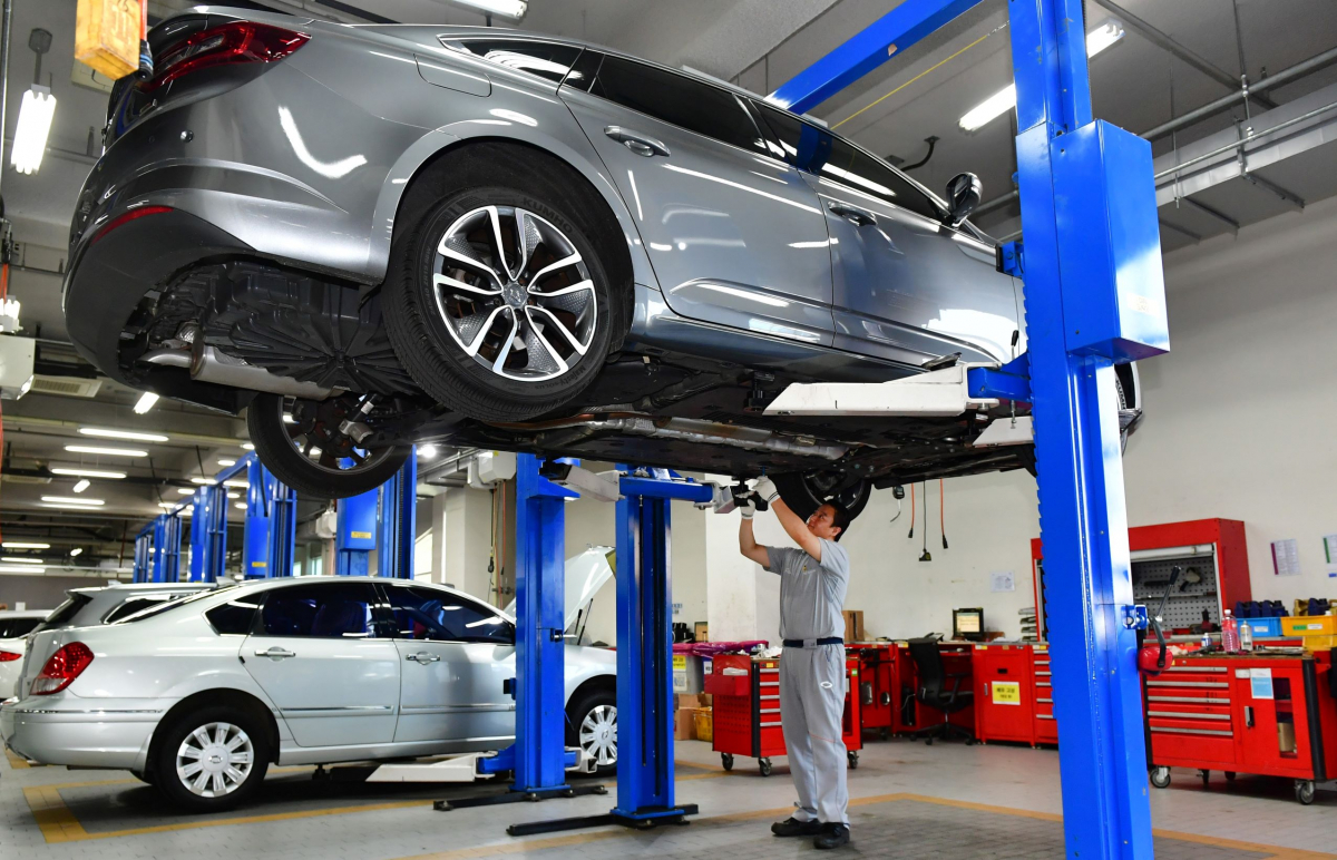 ▲르노코리아자동차가 최근 집중 호우로 차량 침수 및 파손 피해를 입은 자사 차량 고객에게 수리비를 지원하고 무상 견인 서비스를 제공하는 특별 지원 캠페인을 실시한다. (사진제공=르노코리아자동차)