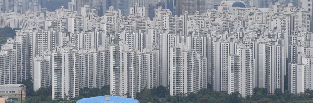 ▲서울 강남구 아셈타워에서 바라본 서울 시내 아파트 모습. 조현호 기자 hyunho@ (이투데이DB)