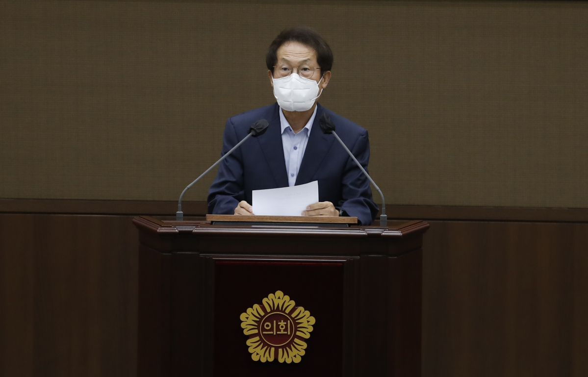 ▲조희연 서울시교육감이 29일 서울시의회에서 열린 제313회 임시회 본회의에서 예산안 가결 관련 인사말을 하고 있다. (뉴시스)