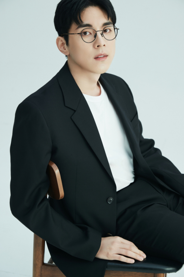 ▲홍이삭(사진 = 아카이브아침∙더하기 기억 프로젝트 제공)