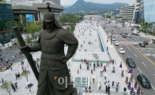 ▲광화문 광장 앞 이순신 장군 동상의 모습.  (조현호 기자 hyunho@ )