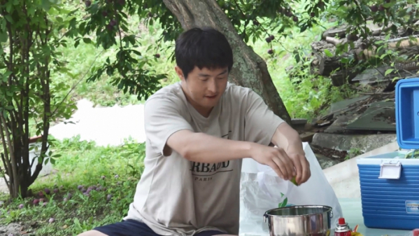 ▲'나혼자 산다' 기안, 김해준 삼척 바다 펜션 물놀이(사진제공=MBC)