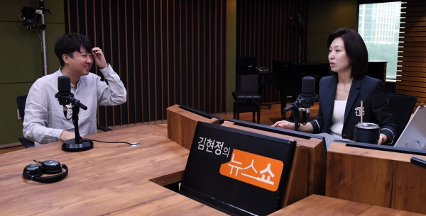 ▲15일 오전 CBS라디오 ‘김현정의 뉴스쇼’에 출연한 이준석 (국회사진기자단)
