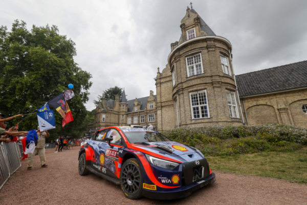▲'2022 월드랠리챔피언십' 벨기에 랠리에 참가한 현대자동차 'i20 N Rally1 하이브리드' 경주차의 모습.  (사진제공=현대차)
