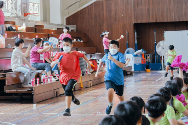 ▲﻿자생 꿈나무 올림픽에 참가한 부산광역시 지역아동센터 어린이들이 달리기를 하고 있다 (진제공=자생의료재단)