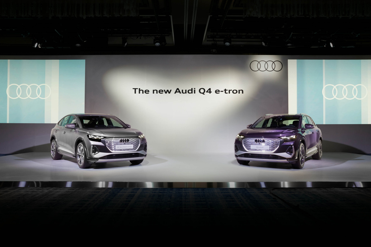▲아우디코리아가 아우디 브랜드 최초의 컴팩트 세그먼트의 순수 전기 SUV인 ‘더 뉴 아우디 Q4 e-트론 40’과 ‘더 뉴 아우디 Q4 스포트백 e-트론 40’을 한국 시장에 출시하고 9월 19일부터 판매를 시작한다. 사진 우측부터 '더 뉴 아우디 Q4 e-트론'과 '더 뉴 Q4 스포트백 e-트론'. (사진제공=아우디코리아)
