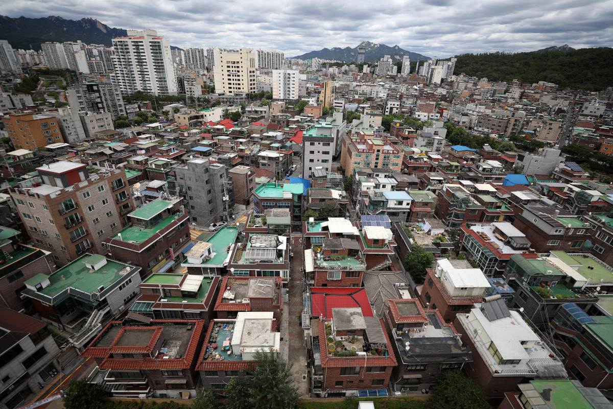 ▲'모아타운' 시범 사업으로 선정된 오후 서울 강북구 번동 내 주거지 모습. (뉴시스)
