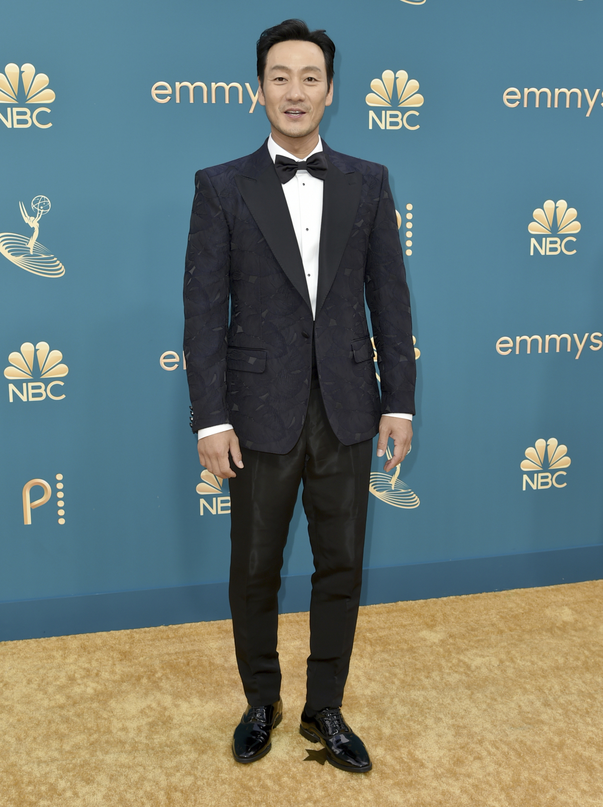 ▲12일(현지시각) 저녁 미국 LA 마이크로소프트 극장에서 열린 제74회 에미상에 참석한 박해수가 포토월에서 포즈를 취하고 있다. (연합뉴스, AP)