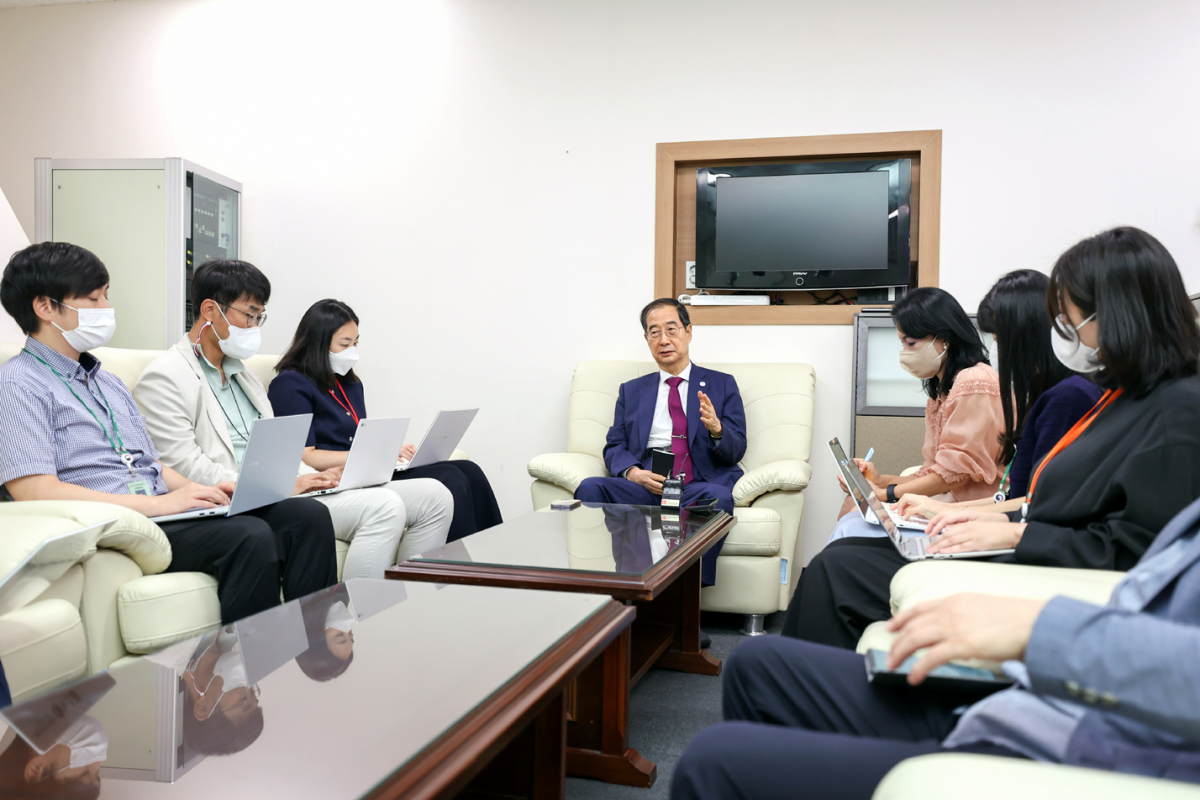 ▲사진은 이달 13일 한덕수 국무총리가 정부세종청사에서 출입기자단 간담회를 하고 있는 모습. (연합뉴스)