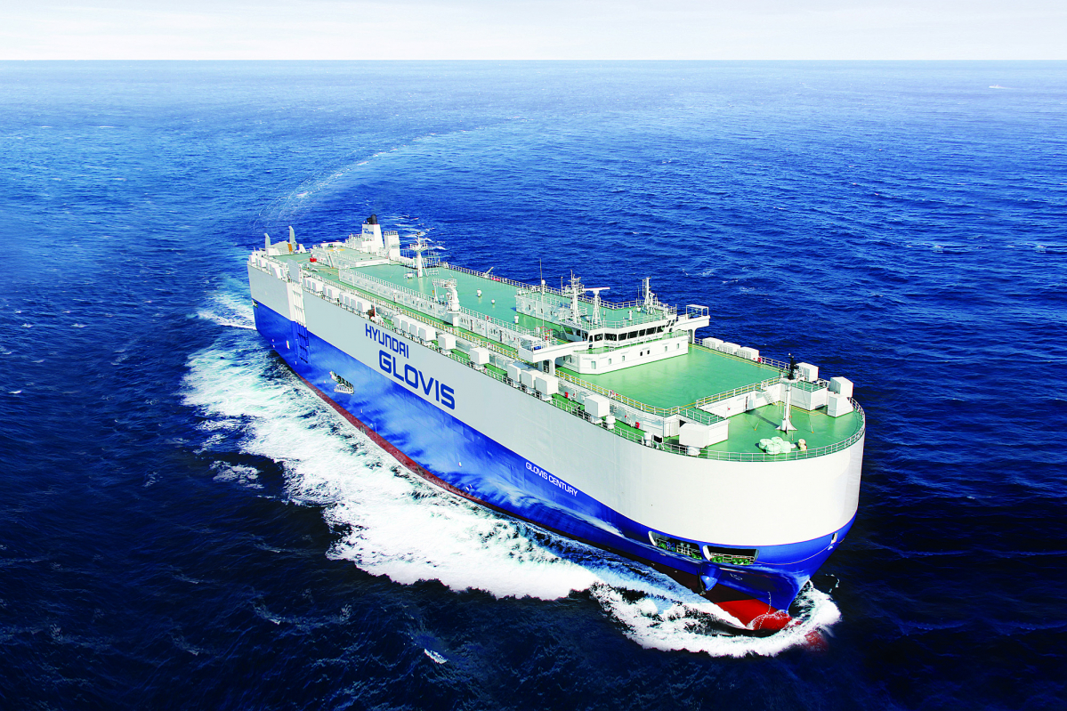 ▲현대글로비스가 글로벌 완성차 브랜드와 약 2조2000억 원 규모의 해상운송 계약을 체결했다. 사진은 현대글로비스 자동차운반선(PCTC) '글로비스 센추리'호 (사진제공=현대글로비스)