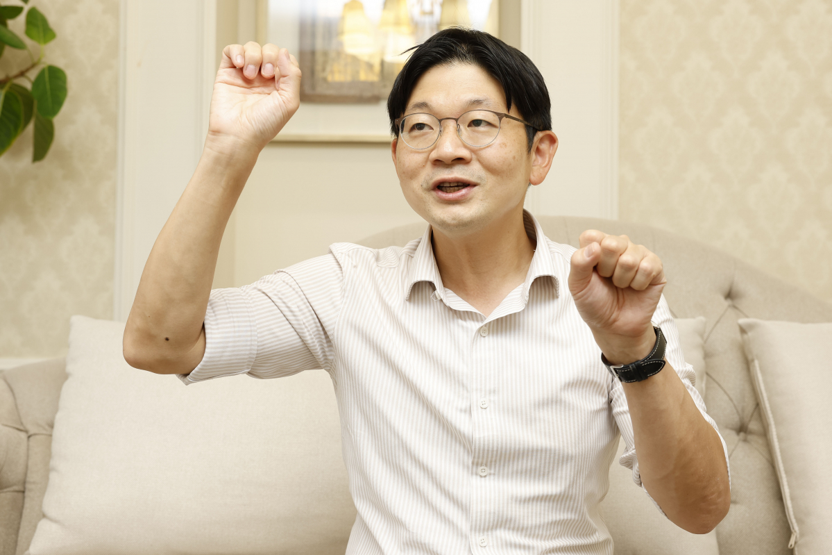 ▲오건영 신한은행 WM사업부 부부장은 이투데이와의 인터뷰에서 "고물가 시대에 물가를 잡으려는 각국 중앙은행의 대응으로 거시경제 변동성이 클 수밖에 없다"며 "인플레이션 자산과 디플레이션 자산을 혼합하는 분산투자가 현명하다"고 말했다. (조현호 기자 hyunho@)