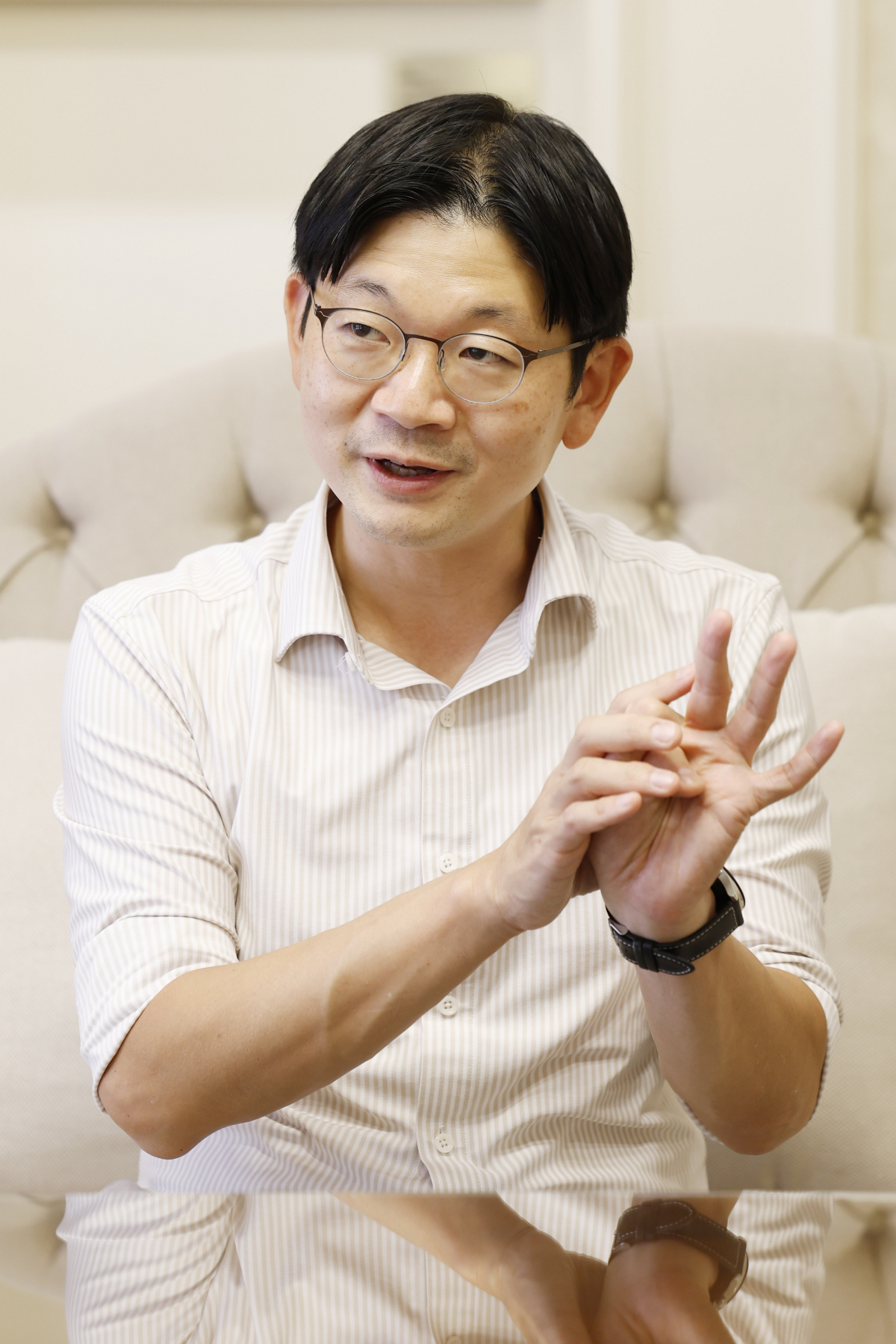 ▲오건영 신한은행 WM사업부 부부장은 이투데이와의 인터뷰에서 "고물가 시대에 물가를 잡으려는 각국 중앙은행의 대응으로 거시경제 변동성이 클 수밖에 없다"며 "인플레이션 자산과 디플레이션 자산을 혼합하는 분산투자가 현명하다"고 말했다. (조현호 기자 hyunho@)