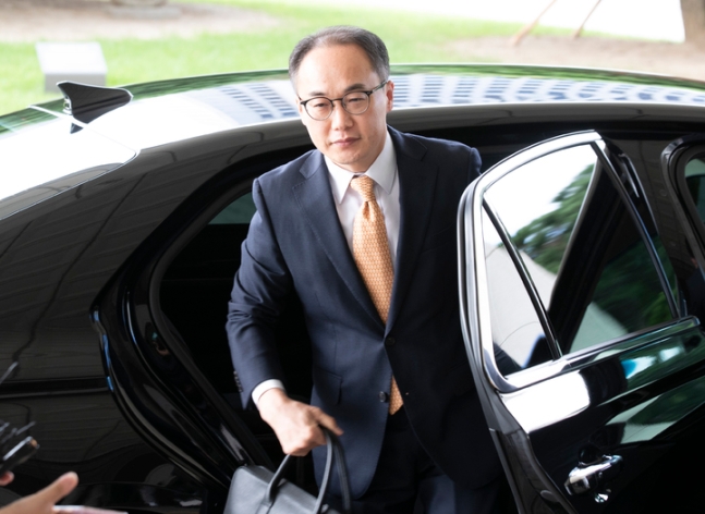 ▲이원석 검찰총장이 19일 오전 서울 서초동 대검찰청으로 출근하고 있다. (뉴시스)