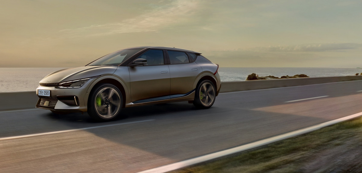 ▲기아가 EV6의 고성능 버전인 GT를 내달 4일 출시한다. 순발력을 좌우하는 최대토크는 무려 75.5kgㆍm에 달한다. 이 정도면 내연기관 기준 7500cc 가솔린 엔진의 최대토크와 맞먹는다. (사진제공=기아)