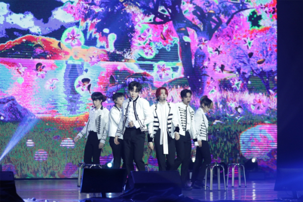 ▲위아이(사진 = 위엔터테인먼트 제공)