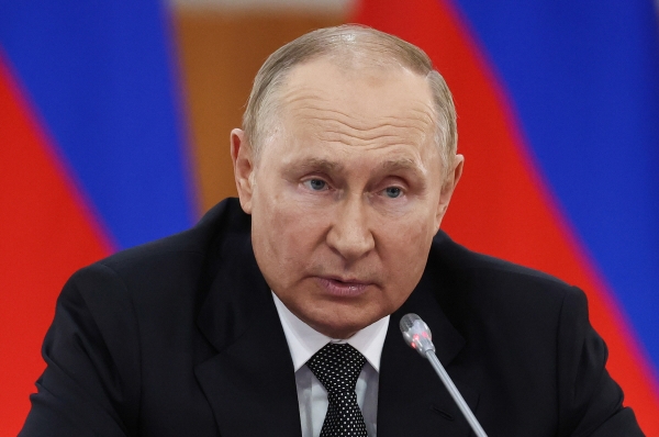 ▲블라디미르 푸틴 러시아 대통령이 6일(현지시간) 블라디보스토크 경제포럼에서 연설하고 있다. 블라디보스토크/AP뉴시스
