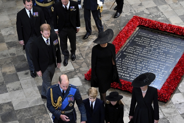 ▲19일 영국 런던 웨스트민스터 사원에서 엄수된 엘리자베스 2세 여왕 장례식에 참석한 내빈들(AP연합뉴스)
