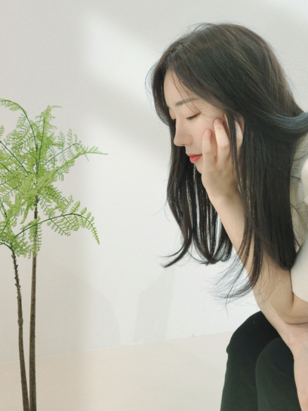 ▲유주(사진 = 스티키하우스 엔터테인먼트, 제나두엔터테인먼트 제공)