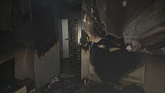 ▲2일 새벽 화재로 1명의 사망자를 낸 주택의 내부 모습. (제공=부산소방재난본부)