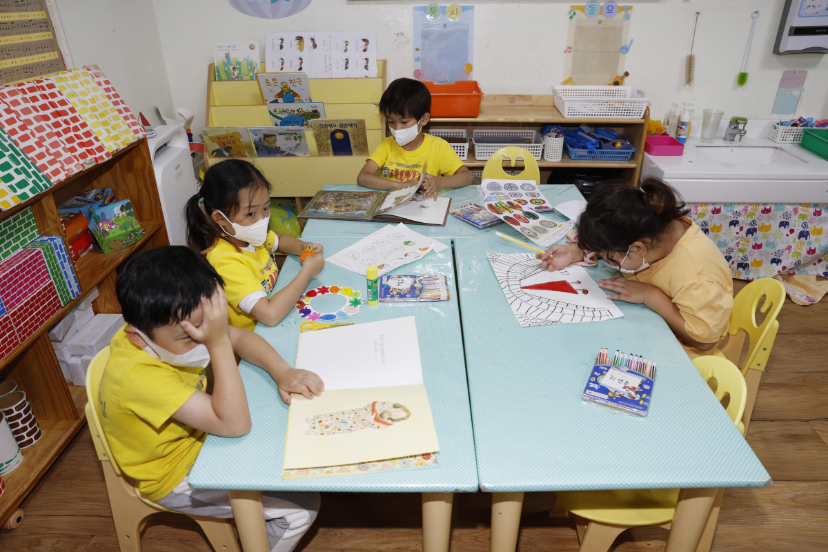 ▲서울 중랑구 바다의별 어린이집에서 아이들이 놀이시간을 갖고 있다. (조현호 기자 hyunho@)