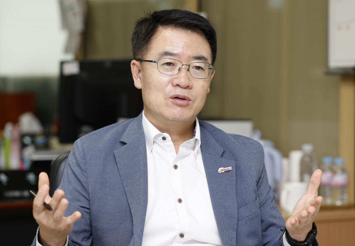 ▲추문갑 중기중앙회 경제정책본부장이 9월 6일 오후 서울 영등포구 중소기업중앙회에서 이투데이와 인터뷰를 하고 있다. 조현호 기자 hyunho@ (이투데이)