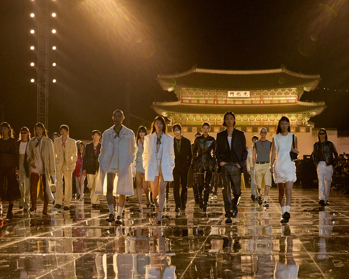 ▲서울 광화문광장에서 진행된 아미 23SS 패션쇼. (사진제공=삼성물산)