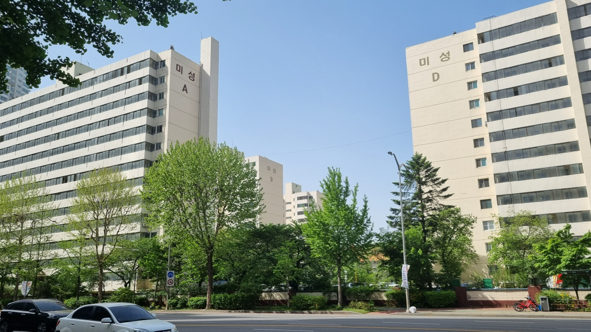 ▲서울 영등포구 여의도동 '미성아파트' 전경 (사진=김상영 기자 ksy2291@)