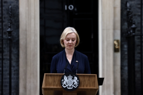 ▲리즈 트러스 영국 총리가 20일(현지시간) 사임을 발표하고 있다. 런던/로이터연합뉴스
