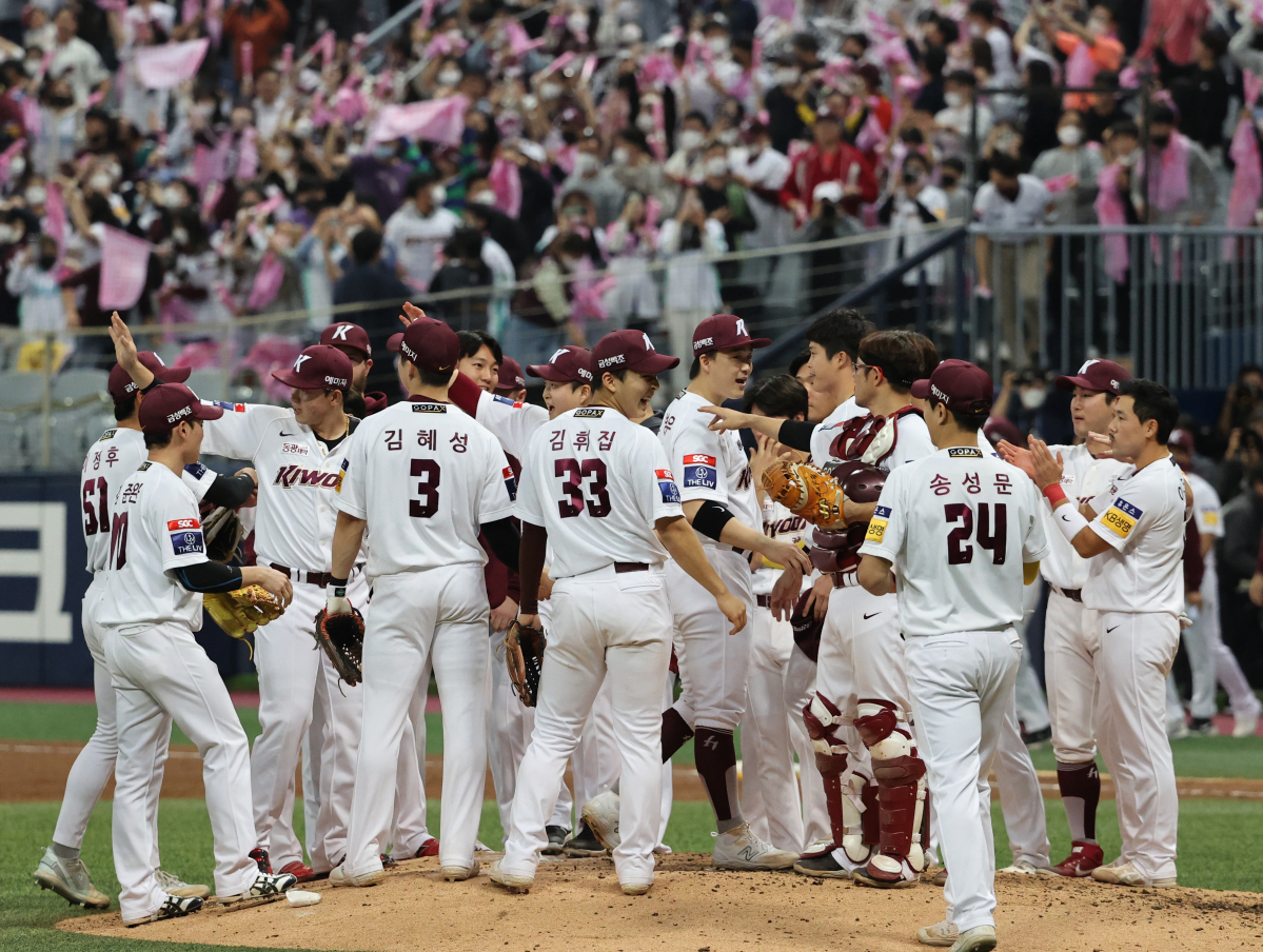 ▲22일 오후 서울 고척스카이돔에서 열린 2022 프로야구 KBO리그 준플레이오프 5차전 kt wiz와 키움 히어로즈의 경기. (연합뉴스)