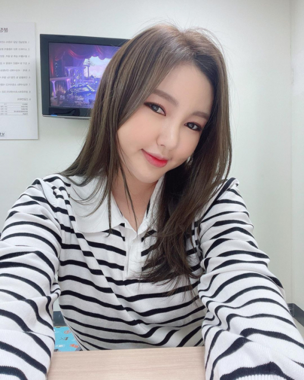 ▲송가인 셀카(사진=송가인 인스타그램)