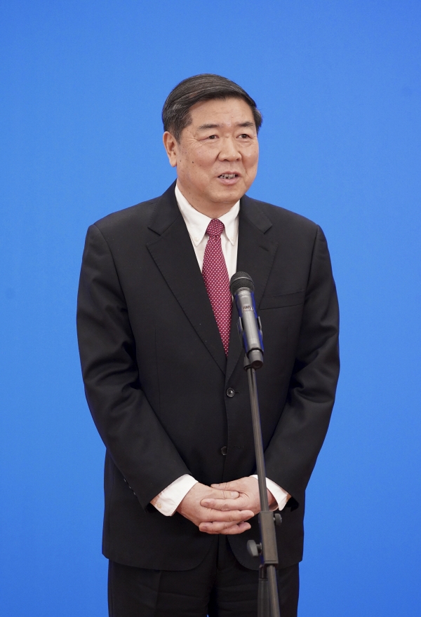 ▲허리펑 중국 국가발전개혁위원회 주임이 지난해 3월 5일 기자회견을 하고 있다. 허리펑 주임은 류허 부총리의 뒤를 이을 것으로 예상된다. 베이징(중국)/신화뉴시스
