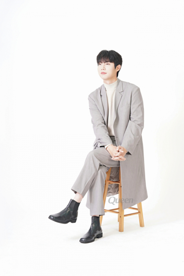 ▲손태진(사진 = 퀸 매거진 제공)