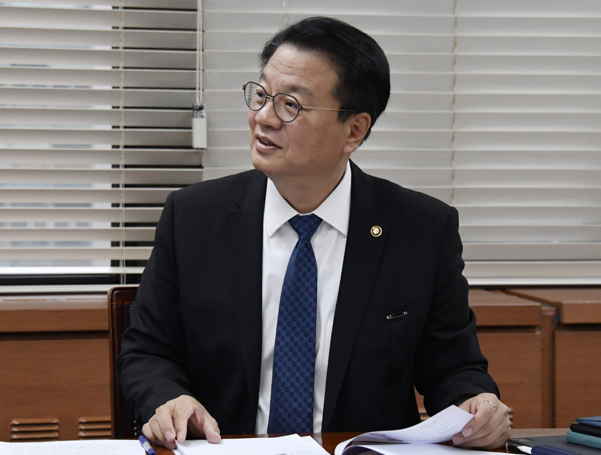 ▲방기선 기획재정부 1차관이 11월 3일 서울 종로구 정부서울청사에서 열린 '재경관 화상회의'를 주재, 모두발언을 하고 있다. (사진제공=기획재정부)