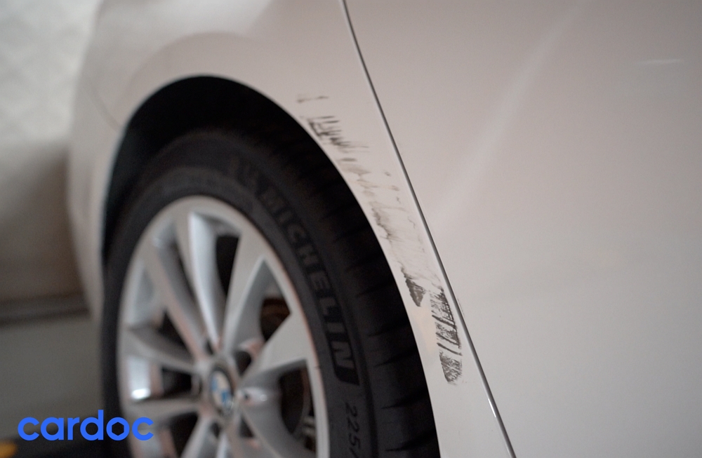 ▲자동차 외관에 생긴 흠집 (사진제공=카닥)