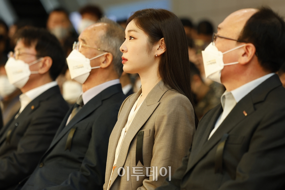 ▲KB홍보모델 김연아가 7일 오전 서울 강남구 코엑스에서 열린 '2022 제2차 KB굿잡 우수기업 취업박람회' 개막식에 참석하고 있다. 조현호 기자 hyunho@ (이투데이DB)