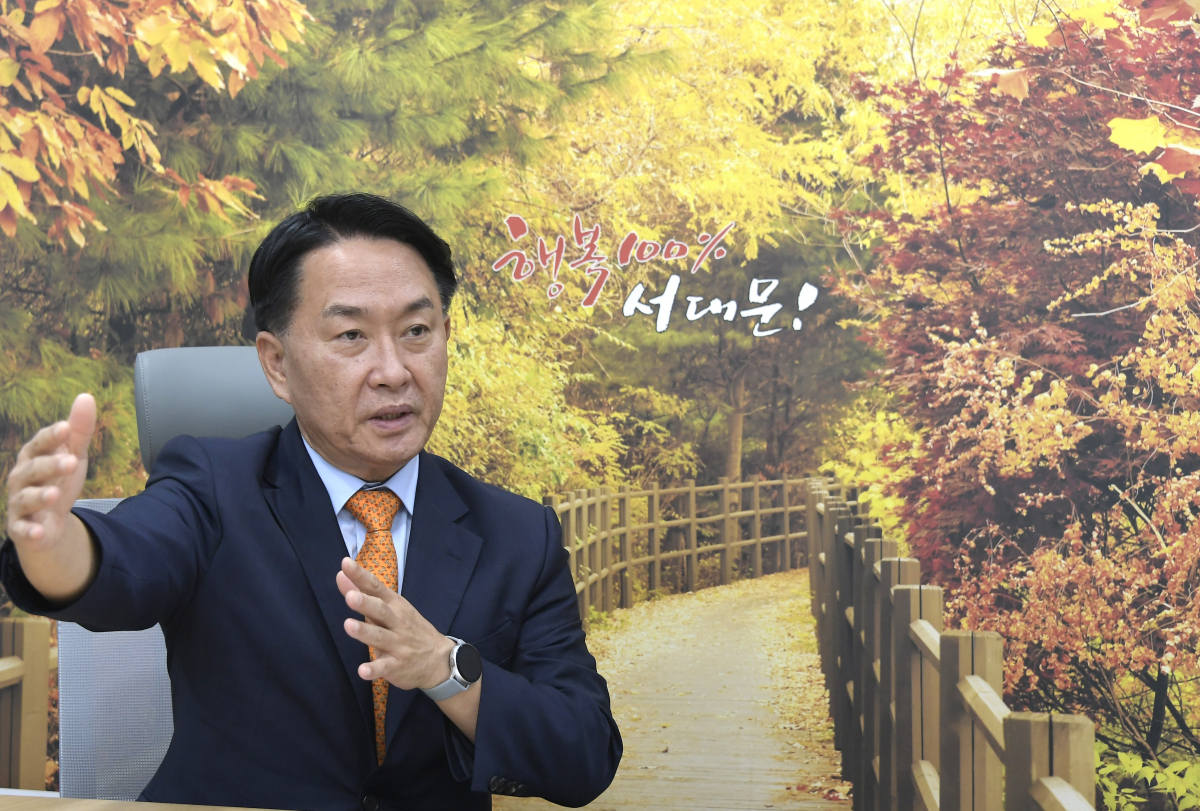 ▲이성헌 서대문구청장은 "무너진 신촌 상권을 되찾고 청년들이 넘쳐나는 도시로 만들겠다"고 말했다. (사진제공=서대문구)