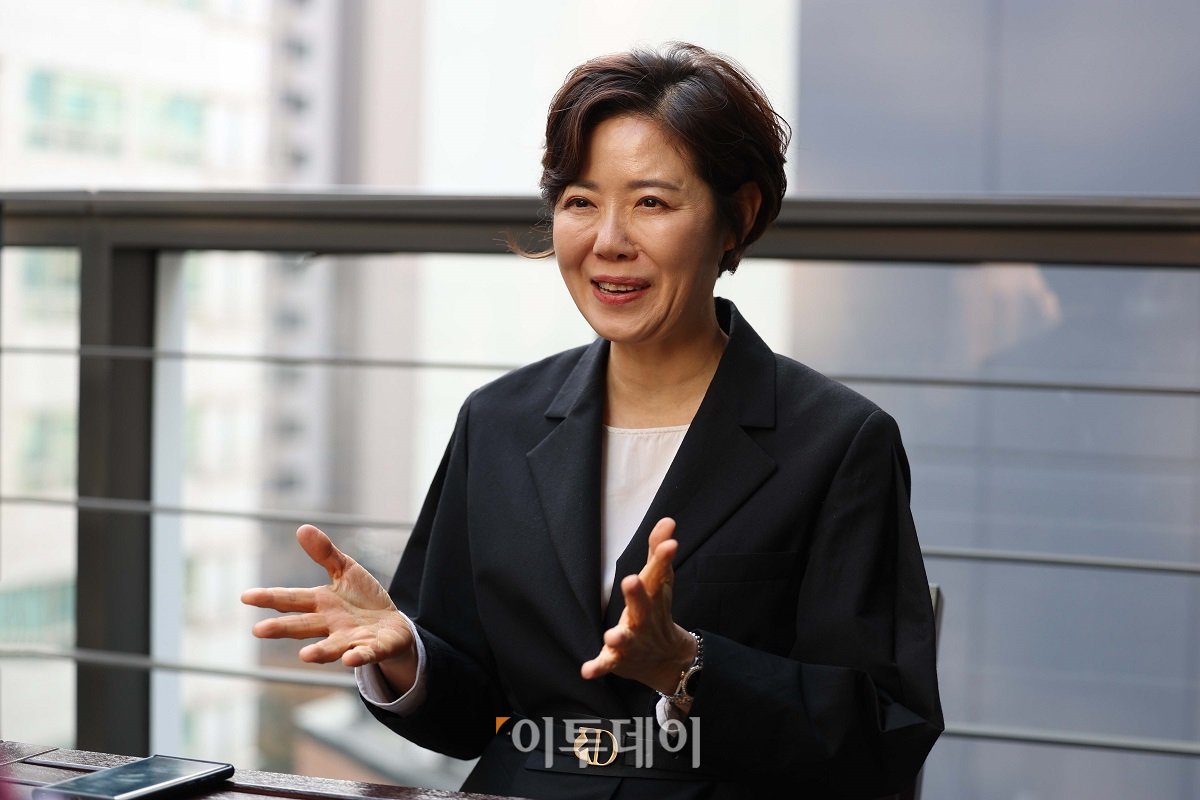 ▲김은진 레오대출연구소 대표는 영끌족들이 대출 상환 여부를 고민하는 것과 관련해 "본인의 현재 수익 상황을 살피고 대출금리보다 낮다면 금리가 높은 대출부터 조기 상환하는 것을 검토해야 한다"고 조언했다. (신태현 기자 holjjak@)