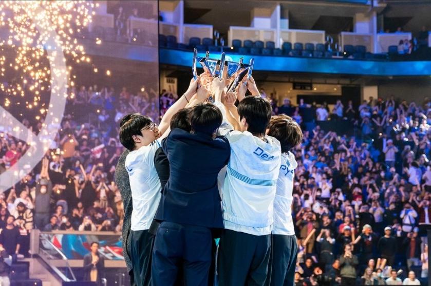 ▲DRX는 2022년 리그오브래전드 월드챔피언십에서 기적적인 우승을 차지했다. (출처='DRXglobal' 인스타그램)