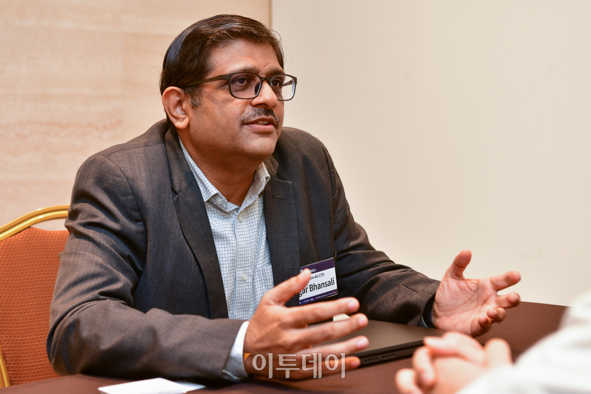 ▲자가르 반살리 CTO가 15일 서울 삼성동에서 이투데이와 인터뷰를 하고 있다. (사진제공=소프트웨어AG)