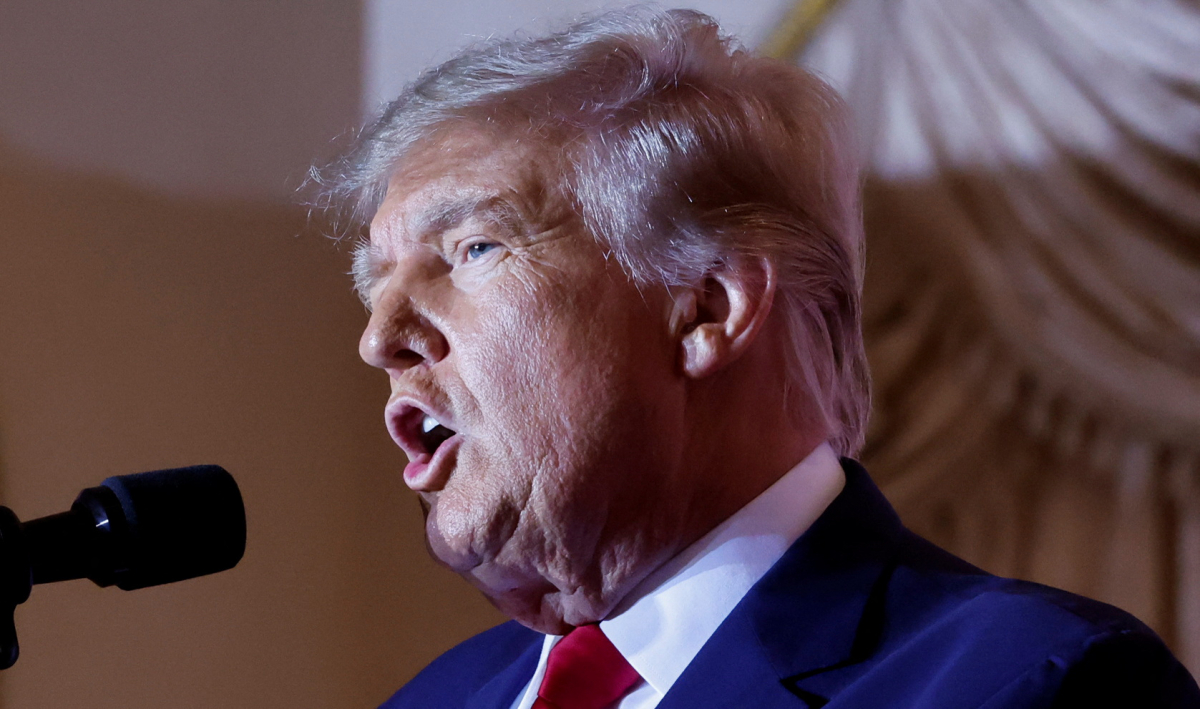 ▲도널드 트럼프 전 미국 대통령이 15일(현지시간) 플로리다주 팜비치 마러라고에서 2024년 대선 출마를 공식 선언하고 있다. 팜비치(미국)/로이터연합뉴스 