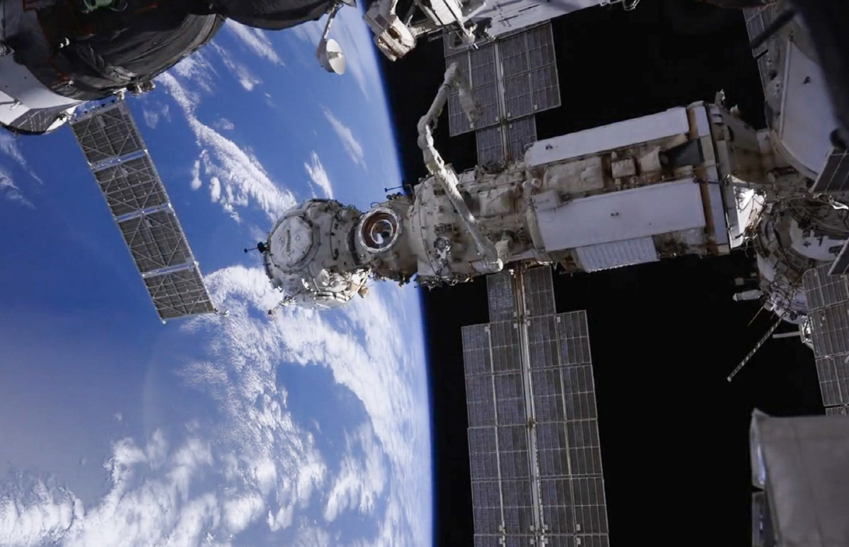 ▲11월 7일 유럽 우주탐사 로봇팔(ERA)이 보이고 있다. 타스연합뉴스