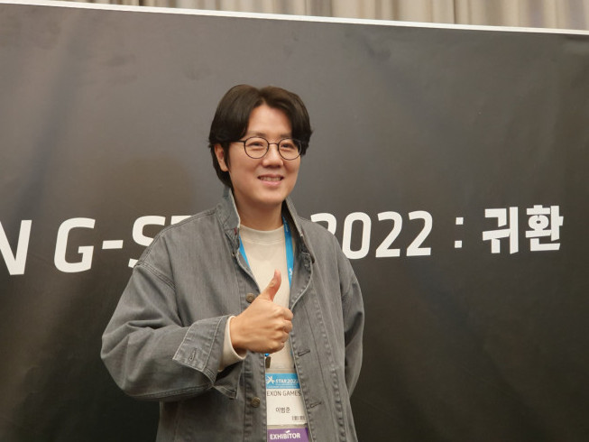 ▲18일 부산 벡스코에서 진행된 '지스타 2022'에서 이범준 넥슨게임즈 PD가 간담회 후 기념촬영을 하고 있다. 부산=정수천 기자 int1000@
