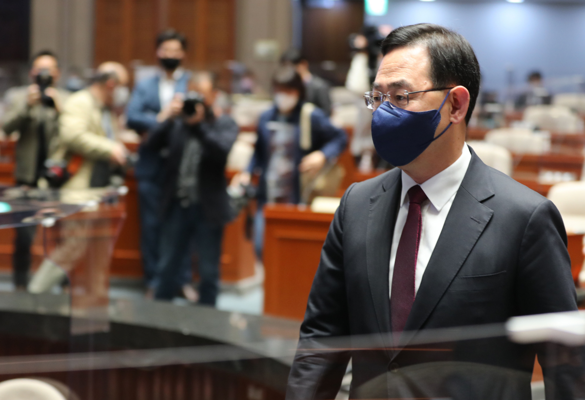 ▲[서울=뉴시스] 전진환 기자 = 주호영 국민의힘 원내대표가 23일 오전 서울 여의도 국회 예결위 회의장에서 열린 의원총회에서 발언대로 향하고 있다. 2022.11.23. amin2@newsis.com