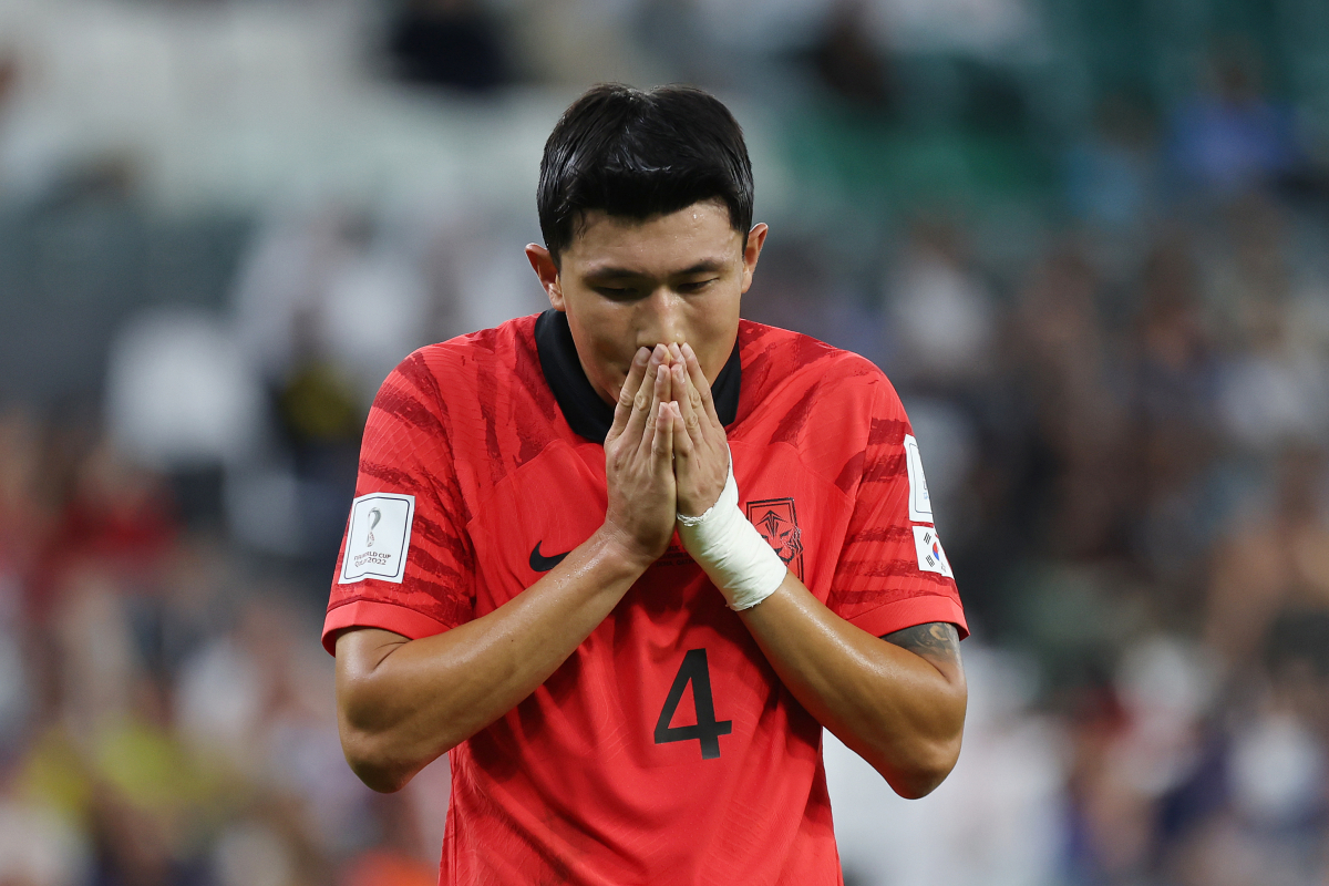 ▲24일(현지시간) 열린 2022 카타르 월드컵 H조 1차전 대한민국과 우루과이와의 경기에서 김민재. (뉴시스)