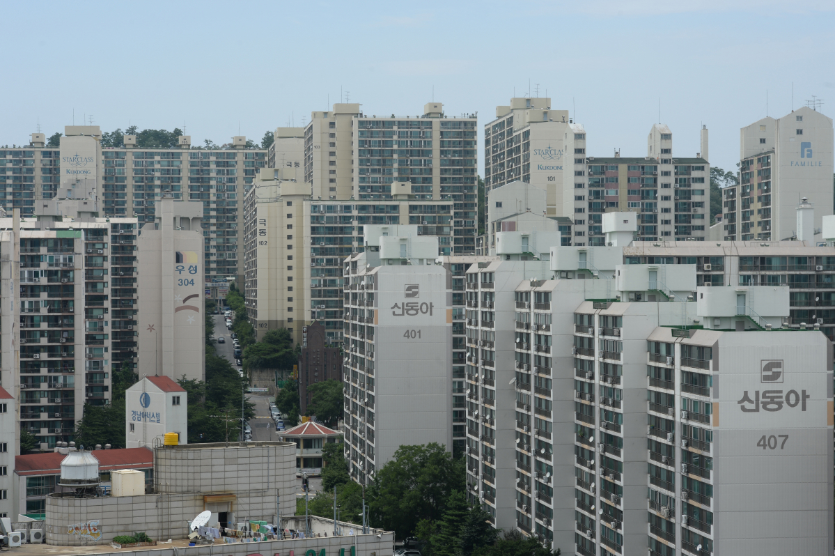 ▲리모델링 사업을 추진 중인 사당동 우성2·3단지, 극동, 신동아 4차 아파트 단지 전경 (뉴시스)