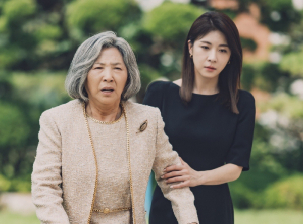 ▲'커튼콜' 스틸컷(사진제공=빅토리콘텐츠)