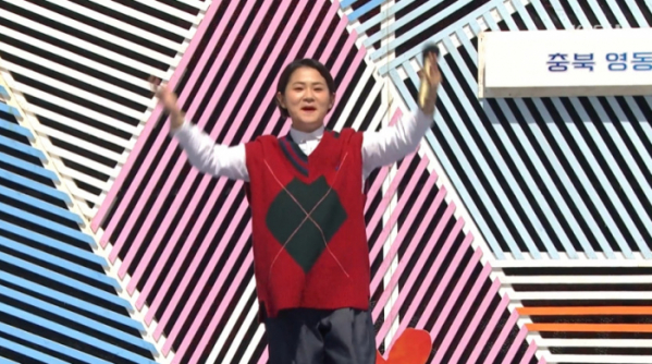 ▲'전국노래자랑' 김신영(사진=KBS1 '전국노래자랑' 방송화면 캡처)