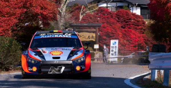 ▲현대차 WRC팀이 시즌 마지막 경기인 일본 랠리에서 1~2위를 석권했다.  (사진제공=현대차)