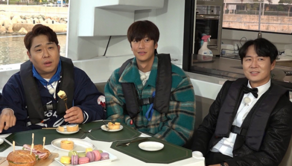 ▲1박 2일 요트 투어(사진제공=KBS)