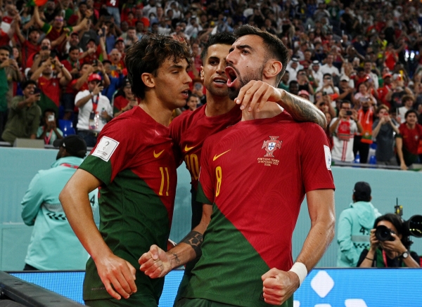 ▲주앙 펠릭스 골에 기뻐하는 포르투갈 선수들. (로이터연합뉴스)
